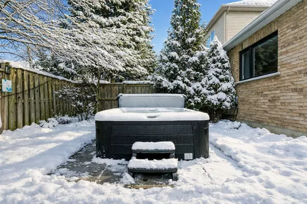 Guelph, ON N1G 5H3,63 Truesdale CRES