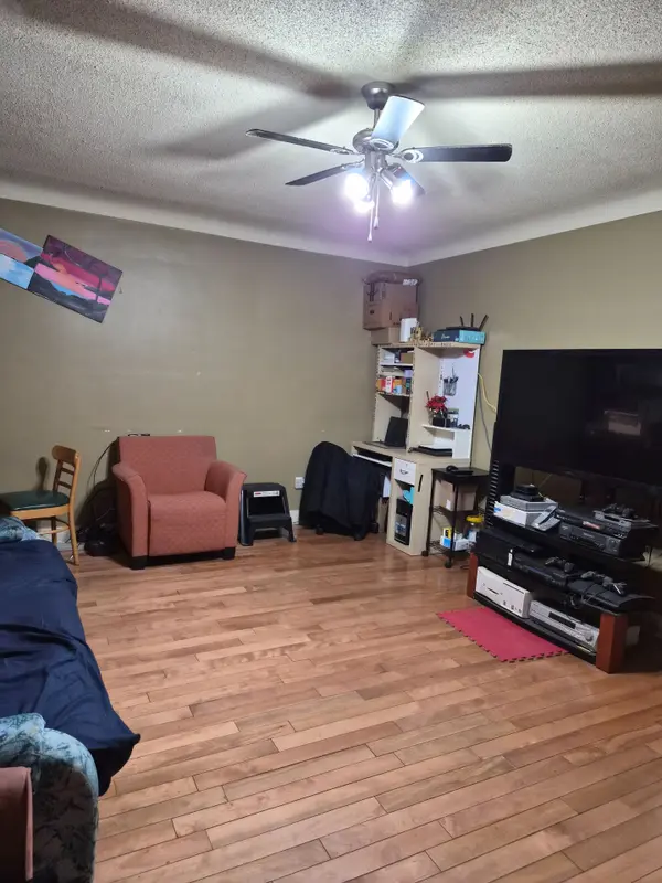 260 Joffre-Belanger WAY, Vanier And Kingsview Park, ON K1L 5K8