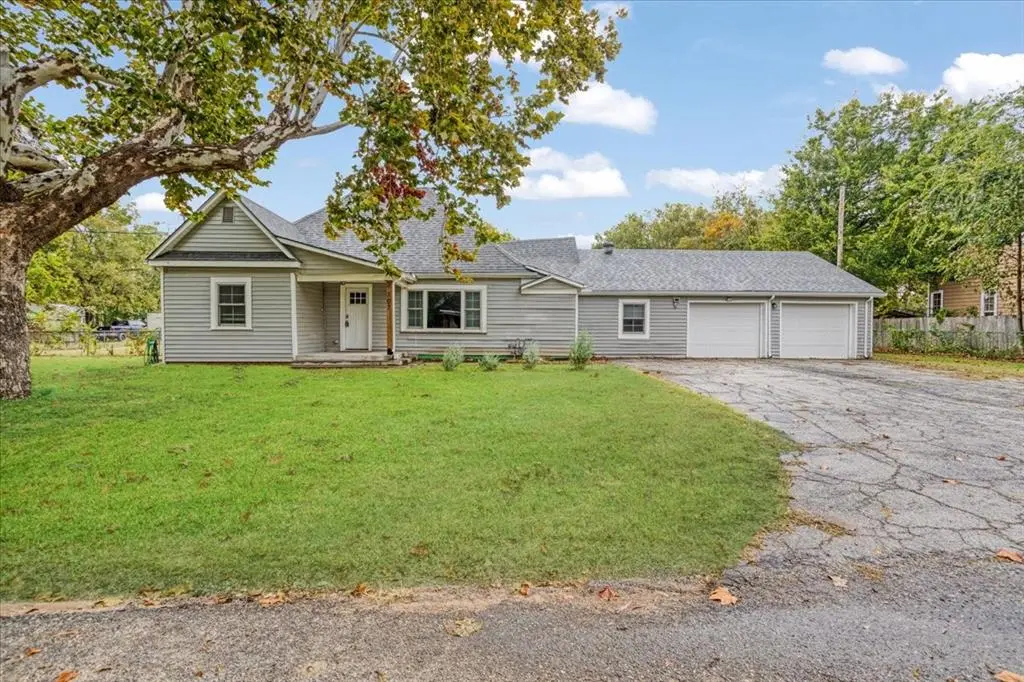 107 S Branch Street, Bells, TX 75414