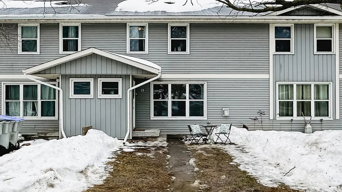 21 St Charles PL, Huron East, ON N0M 1L0