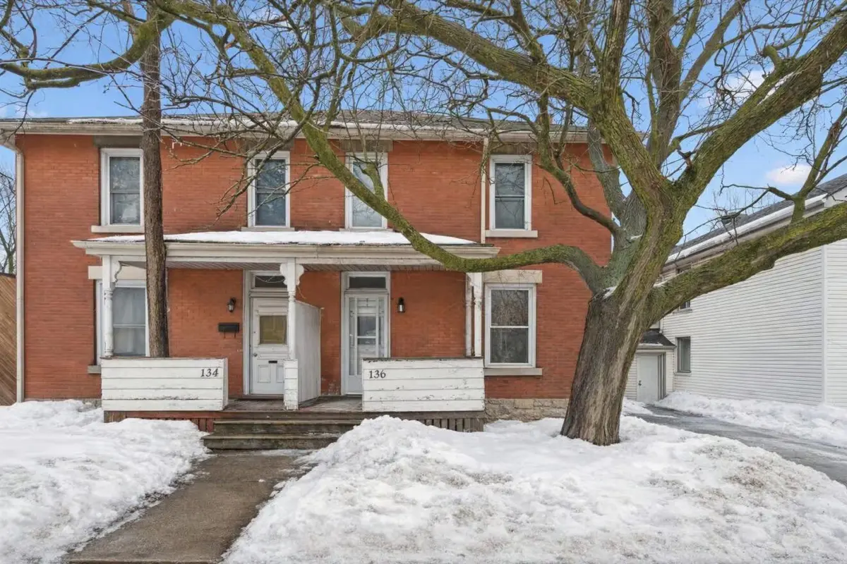 136 Paisley ST, Guelph, ON N1H 2P1