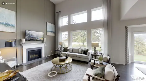 28341 Alycekay ST, Farmington Hills, MI 48334