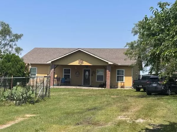 Barry, TX 75102,1002 N Fm 55