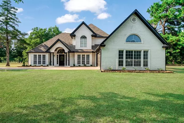 77 COUNTY ROAD 3010,  Clarksville,  TX 75426