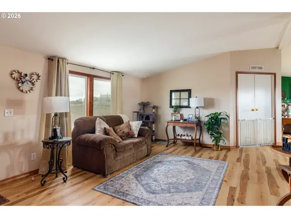 30432 Lauback ST, Hermiston, OR 97838