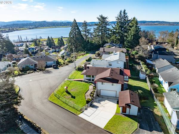395 CUMBERLAND ST, Astoria, OR 97103