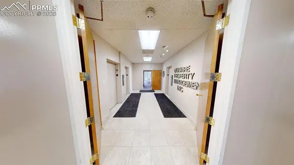 411 Lakewood CIR #1400, Colorado Springs, CO 80910