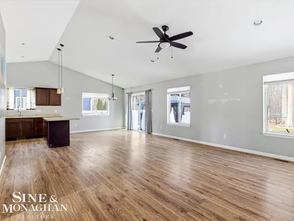 1103 Beth CT, Algonac, MI 48001