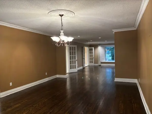 66 Laureleaf RD, Markham, ON L3T 2Y1