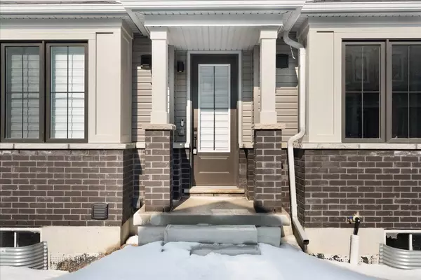 Cambridge, ON N1T 0H3,38 Kingbird Common