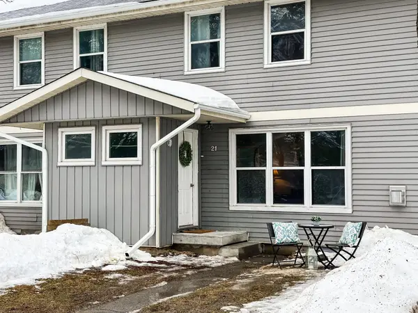 21 St Charles PL, Huron East, ON N0M 1L0