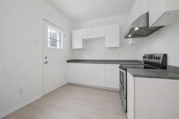 136 Paisley ST, Guelph, ON N1H 2P1