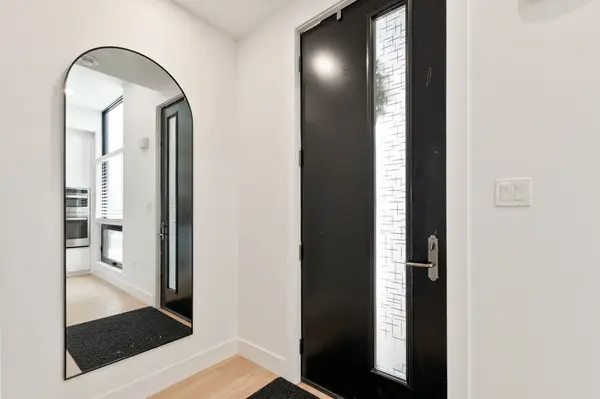 417 Baseline RD E, London South, ON N6C 2P5