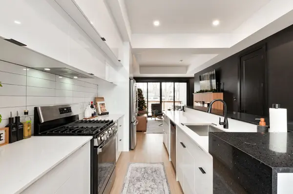 417 Baseline RD E, London South, ON N6C 2P5