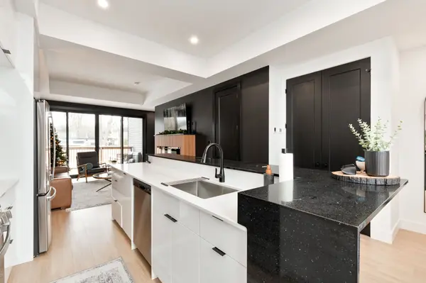 417 Baseline RD E, London South, ON N6C 2P5