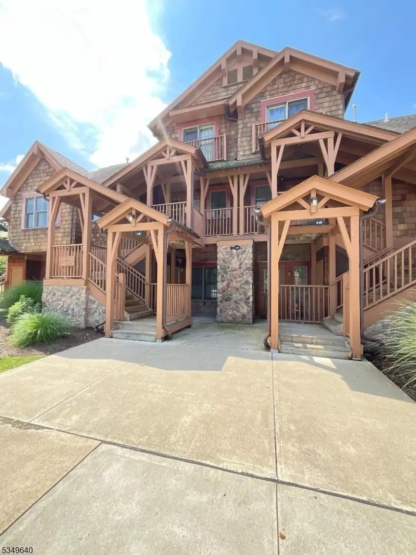 4-22 Maple Crescent, Vernon Twp., NJ 07462