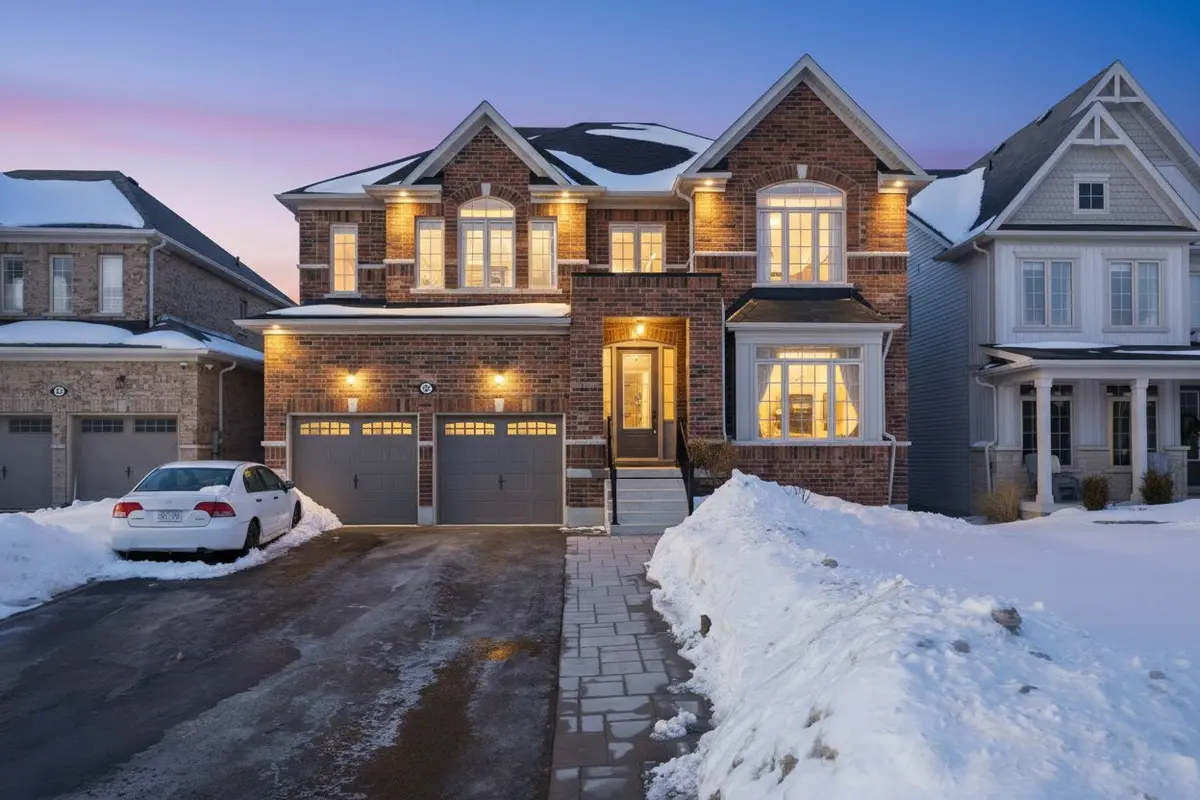 60 Hennessey CRES, Kawartha Lakes, ON K9V 0P3