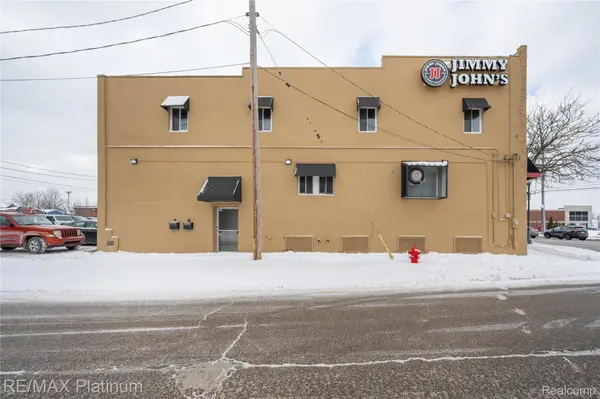 11528 S Saginaw ST, Grand Blanc, MI 48439