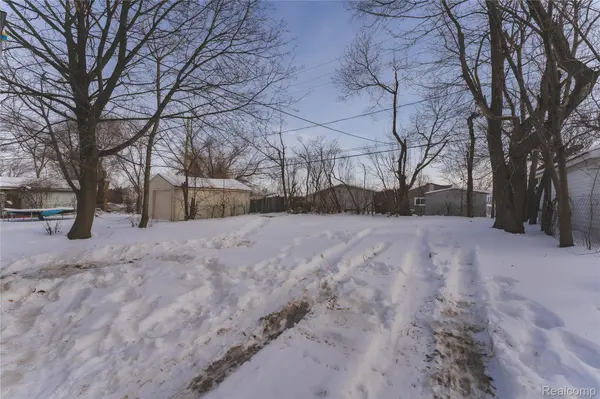 804 Emerson AVE, Pontiac, MI 48340