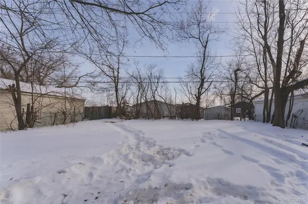 804 Emerson AVE, Pontiac, MI 48340