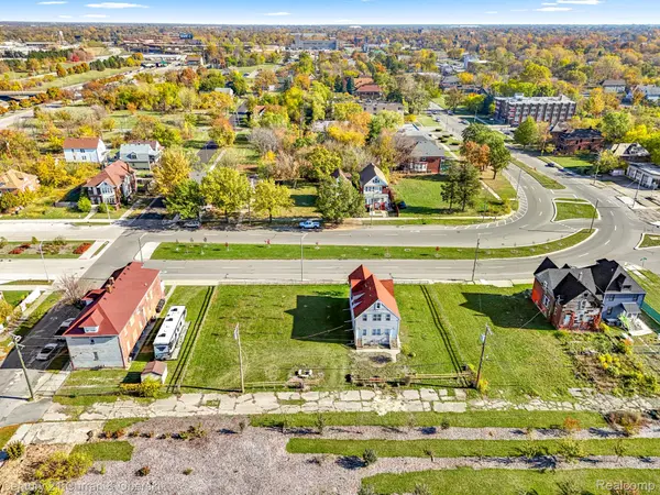 1973 E Grand Unit B BLVD, Detroit, MI 48211