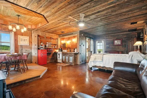 635 CR 184, Lawn, TX 79530