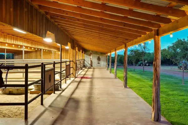 635 CR 184, Lawn, TX 79530