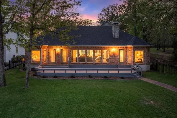 211 N Beverly Drive, Malakoff, TX 75148