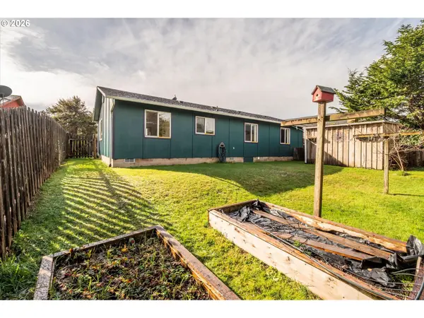 710 8TH CT SW, Bandon, OR 97411