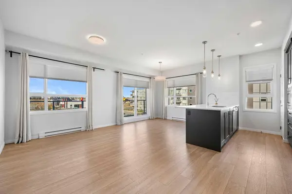 40 Carrington PLZ NW #316, Calgary, AB T3P 1X7