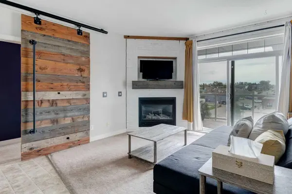 132 1 AVE NW #402, Airdrie, AB T4B 3H4