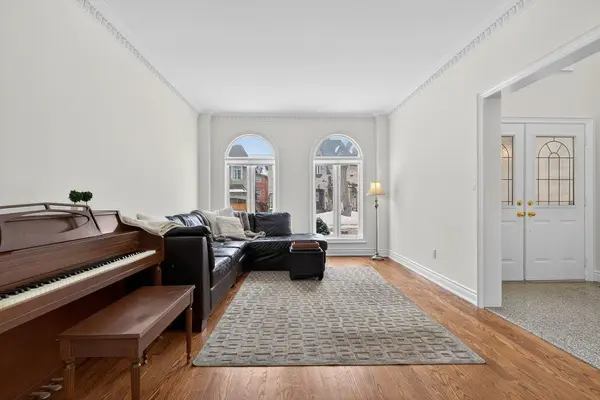 337 Greenfield AVE, Toronto C14, ON M2N 3E7