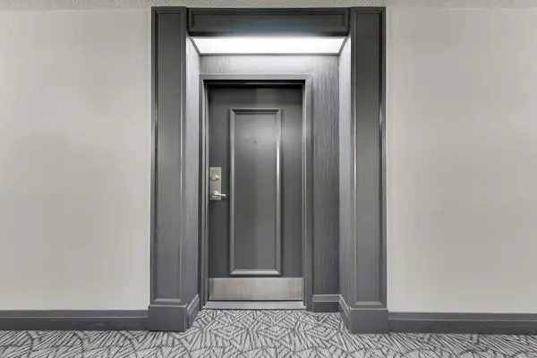 1665 Pickering Pkwy #712, Pickering, ON L1V 6L4