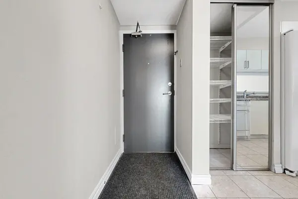 1665 Pickering Pkwy #712, Pickering, ON L1V 6L4