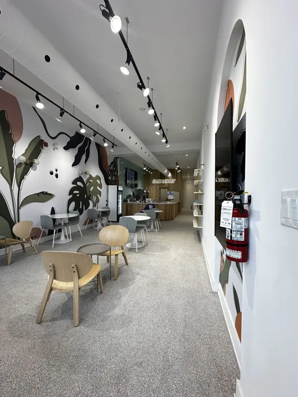 327 Lakeshore RD E, Oakville, ON L6J 1J4