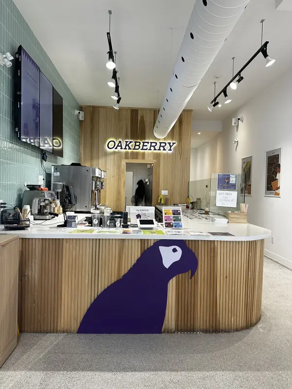 327 Lakeshore RD E, Oakville, ON L6J 1J4