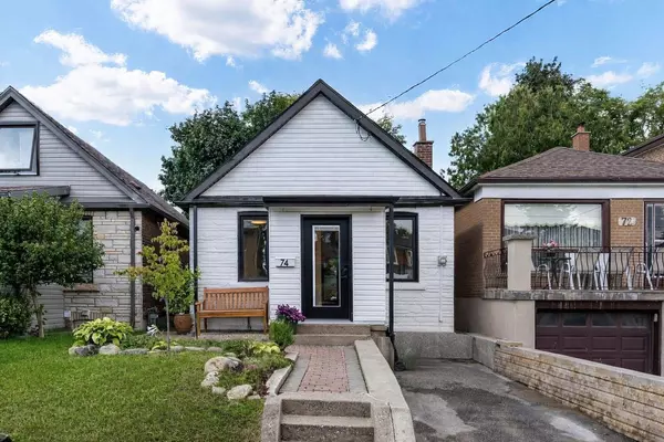 74 Chryessa AVE, Toronto W03, ON M6N 4T7