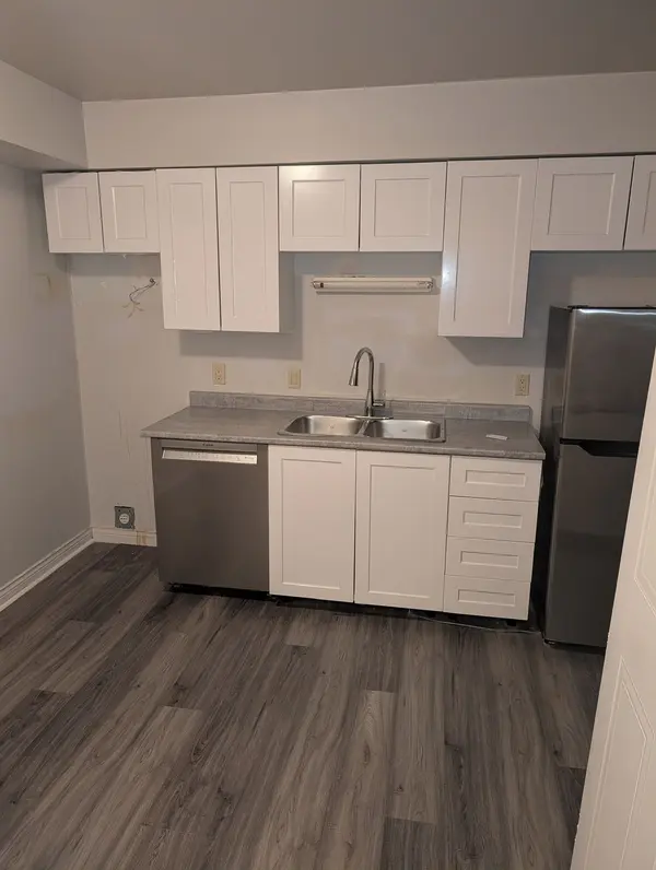 75 Elm ST #303, St. Thomas, ON N5R 1H7