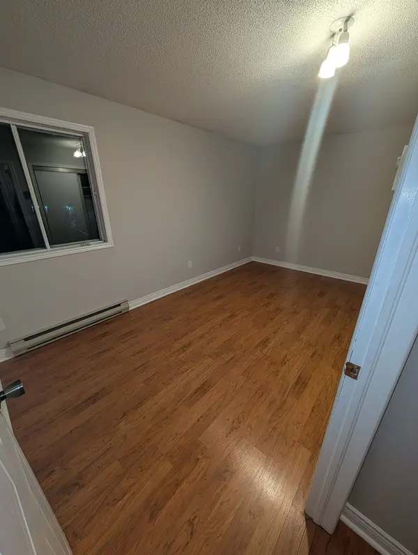 75 Elm ST #304, St. Thomas, ON N5R 1H7