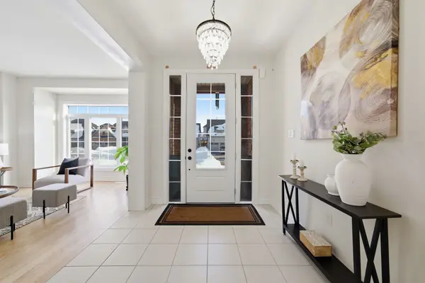 60 Hennessey CRES, Kawartha Lakes, ON K9V 0P3