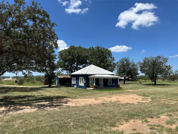 10100 US Highway 67 84, Bangs, TX 76823