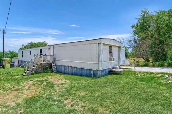 Gainesville, TX 76240,2662 N Weaver Street