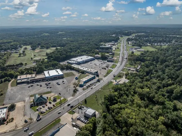 1743 S Jackson, Jacksonville, TX 75766