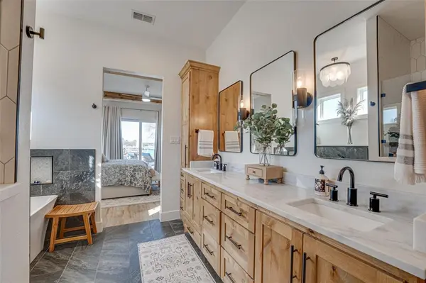 5629 Lakeshore Court, Log Cabin, TX 75148