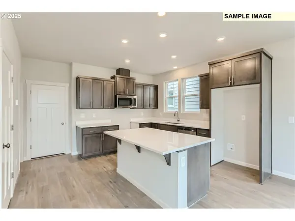 7386 SE Madrone ST, Hillsboro, OR 97123