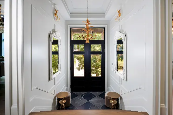 30 Dacre CRES, Toronto W01, ON M6S 2W1