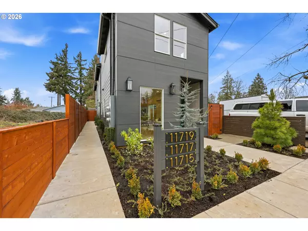 Portland, OR 97216,11715 SE ASH ST