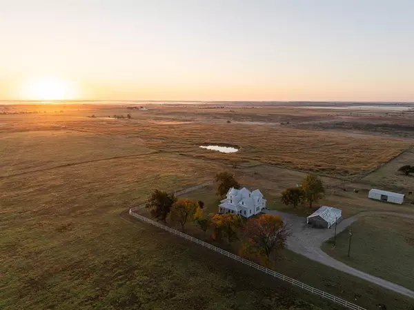 Bellevue, TX 76228,945 Quarter Horse Lane