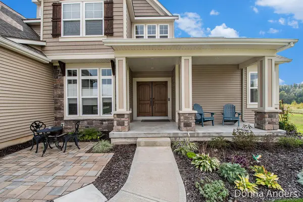 1936 Red Barn DR, Jamestown Twp, MI 49426