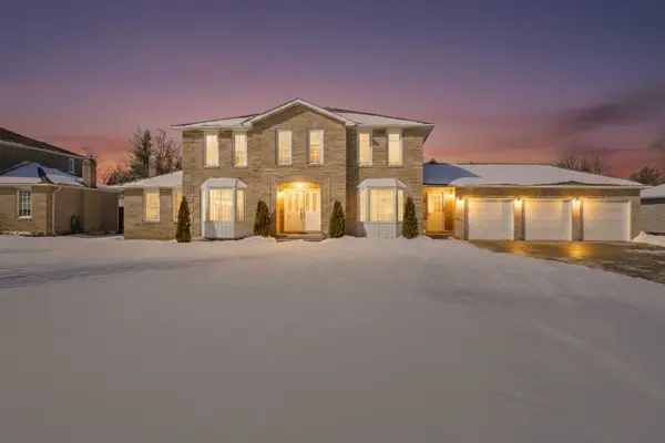 8 Veronica CRES, East Gwillimbury, ON L0G 1V0